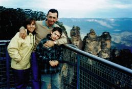 Blue Mountains Family, shot by random stranger